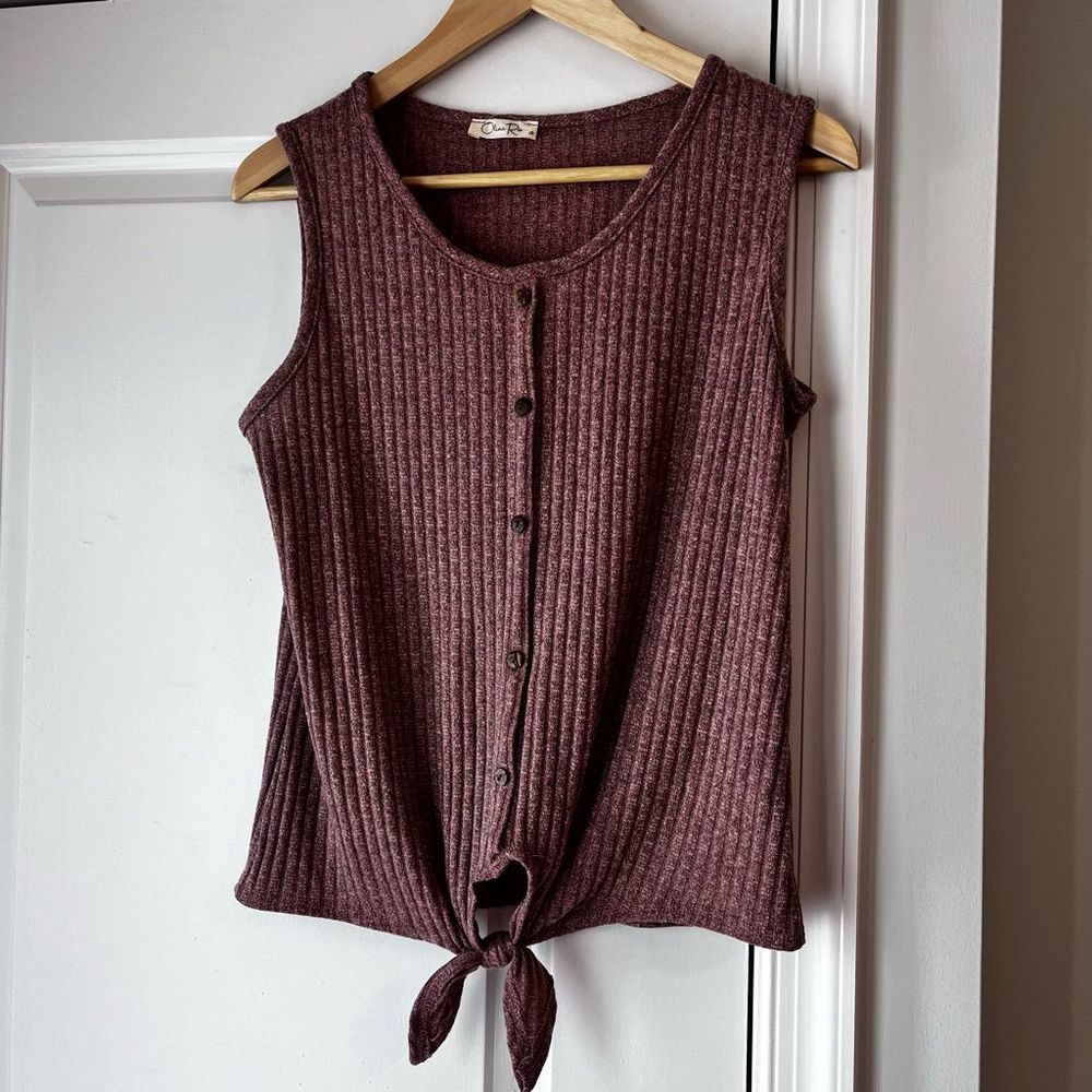 Olivia Rae knit tank - size L